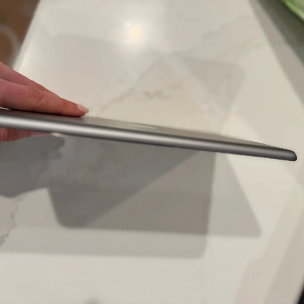 Apple iPad mini 16GB, Wi-Fi, 7.9” - Space Gray (MF432LL/A)